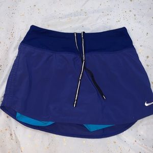 Women’s tennis skirt with built-in shorts